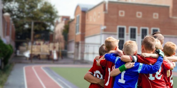 Cómo Elegir el Mejor Material Deportivo para Colegios: Guía Completa y Casos de Éxito