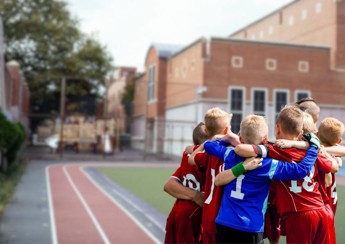 Cómo Elegir el Mejor Material Deportivo para Colegios: Guía Completa y Casos de Éxito